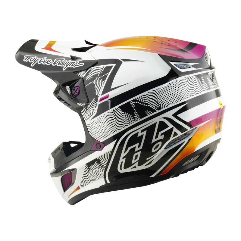 Troy Lee Designs SE5 Composite Helmet Lined up Black